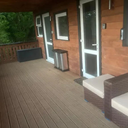 Kabin In The Woods Llandybie Exterior foto