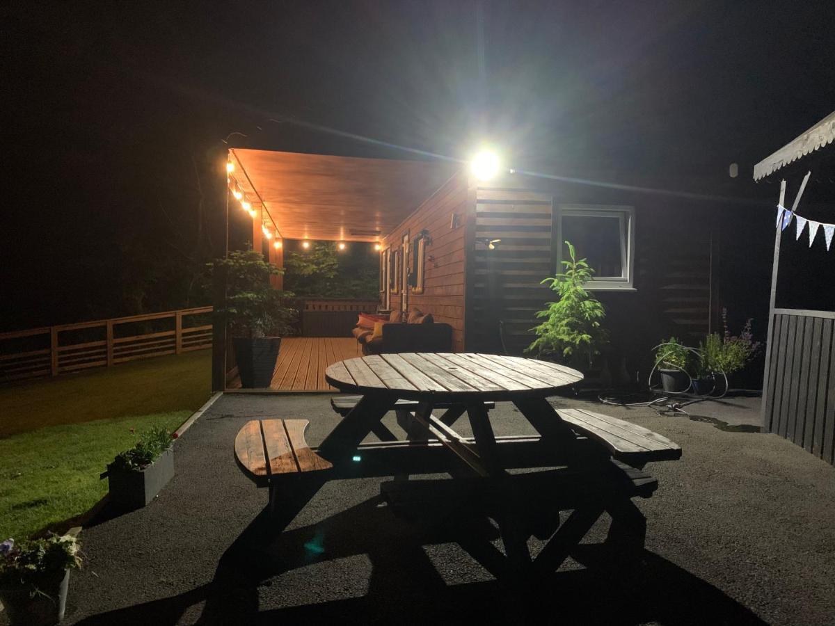 Chalet In The Woods Llandybie